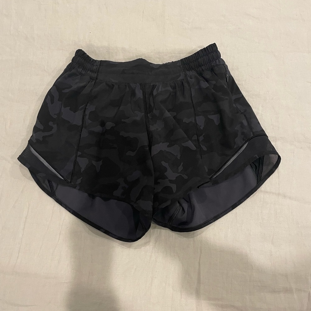 Lululemon hotty hot short